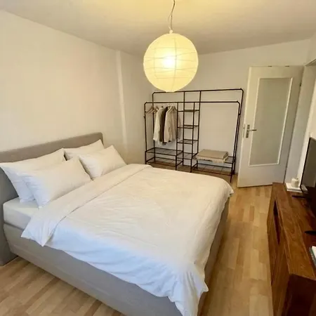 Zwei Moderne In Einem Haus Apartamento